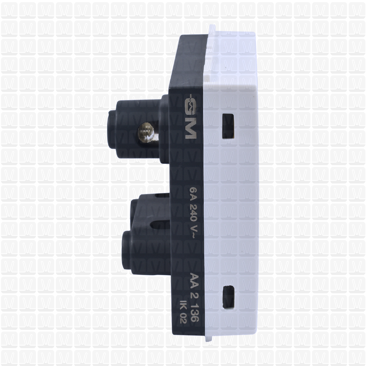 GM White Socket 16 Amp