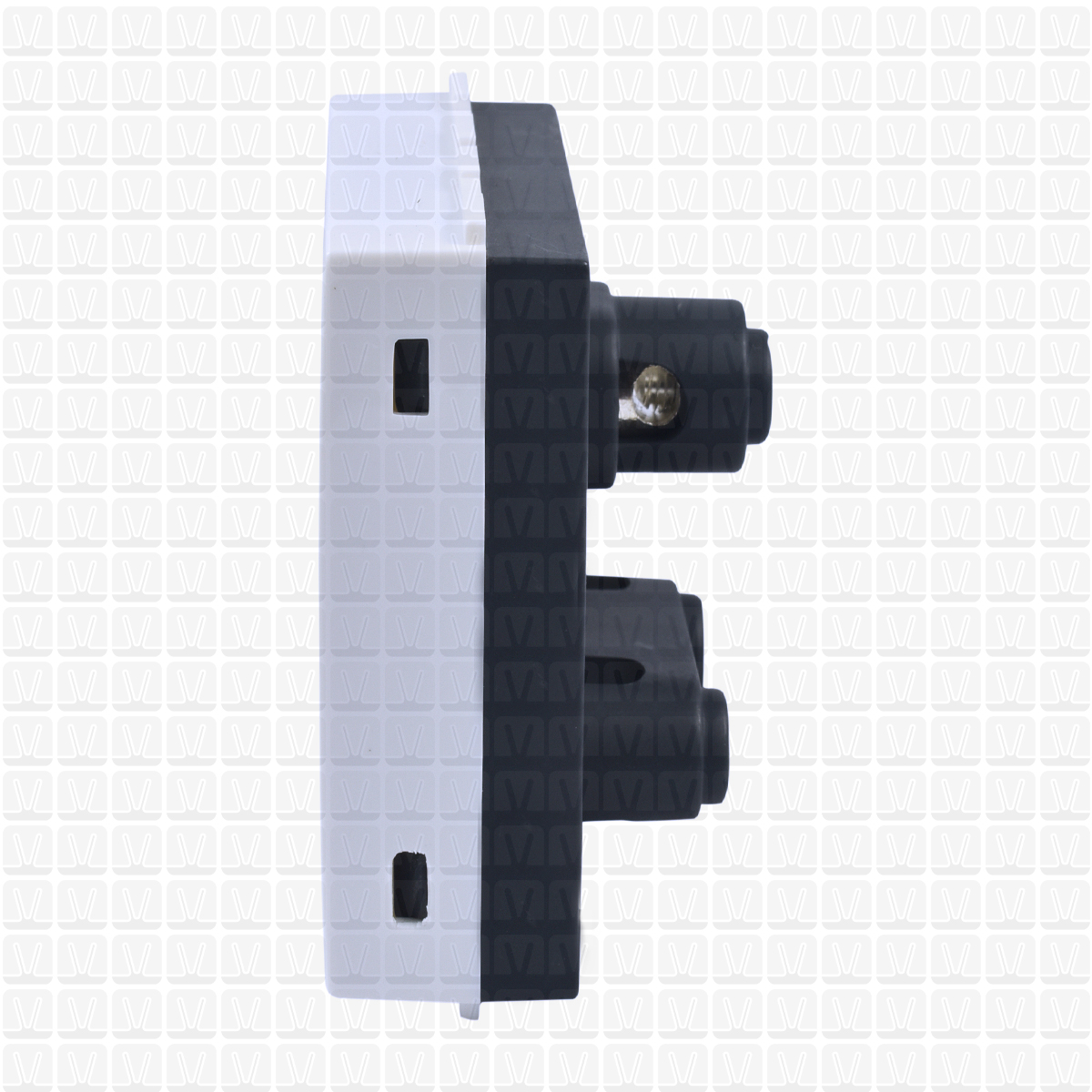 GM White Socket 16 Amp